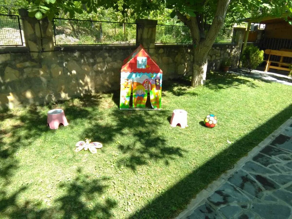 Guest House Nataly Yeghegnadzor Exterior photo
